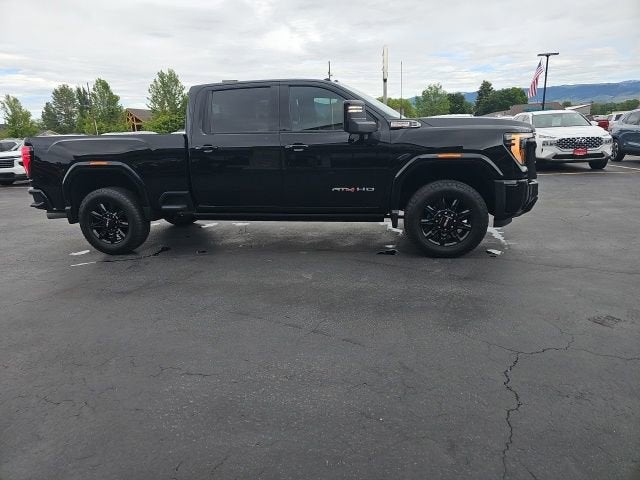 2025 GMC Sierra 3500 HD AT4
