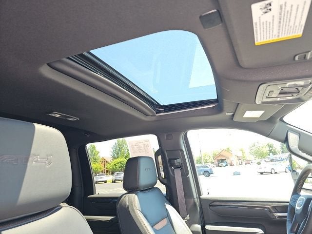 2025 GMC Sierra 3500 HD AT4
