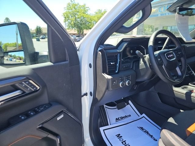 2025 GMC Sierra 3500 HD AT4