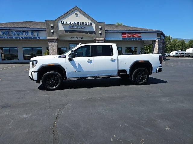 2025 GMC Sierra 3500 HD AT4