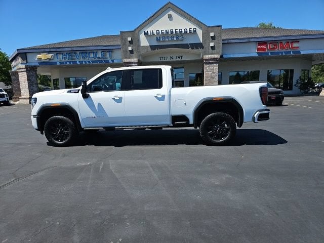 2025 GMC Sierra 3500 HD AT4