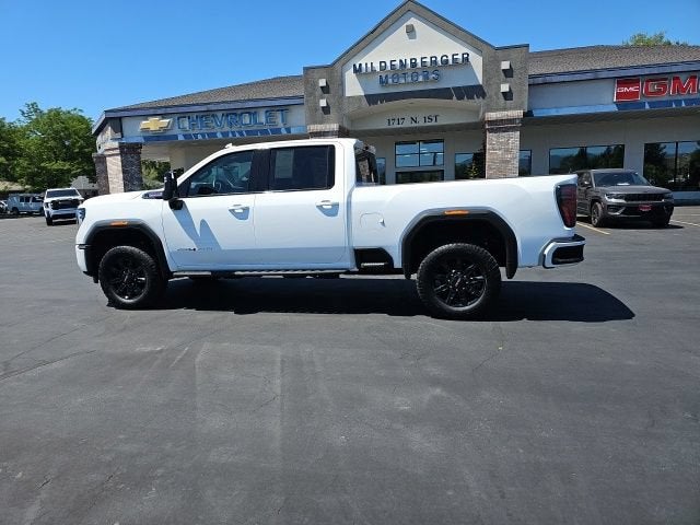 2025 GMC Sierra 3500 HD AT4