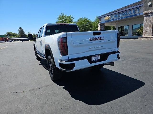 2025 GMC Sierra 3500 HD AT4