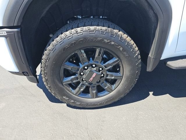 2025 GMC Sierra 3500 HD AT4