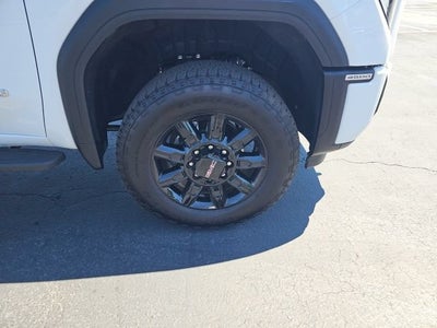 2025 GMC Sierra 3500 HD AT4