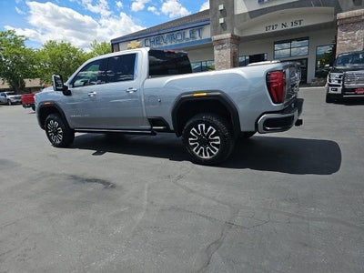 2025 GMC Sierra 3500 HD Denali Ultimate