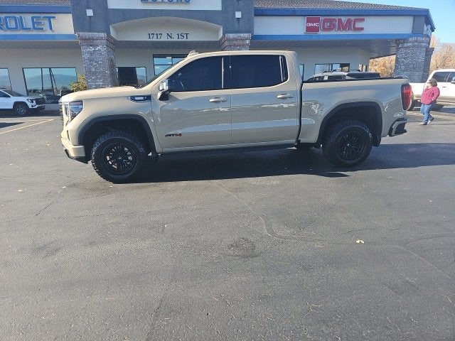 2023 GMC Sierra 1500 AT4