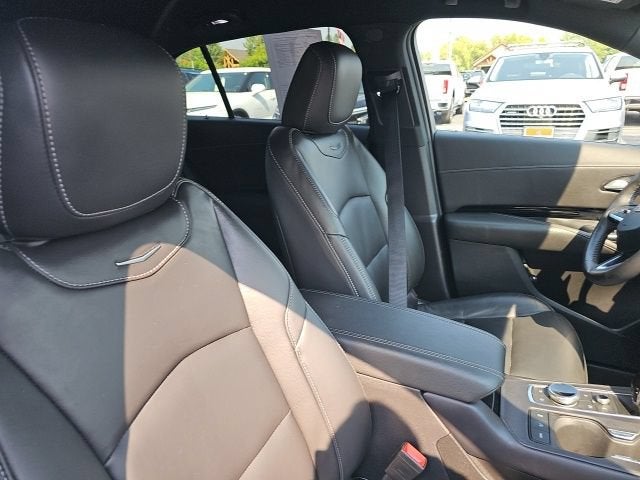2024 Cadillac XT4 Luxury