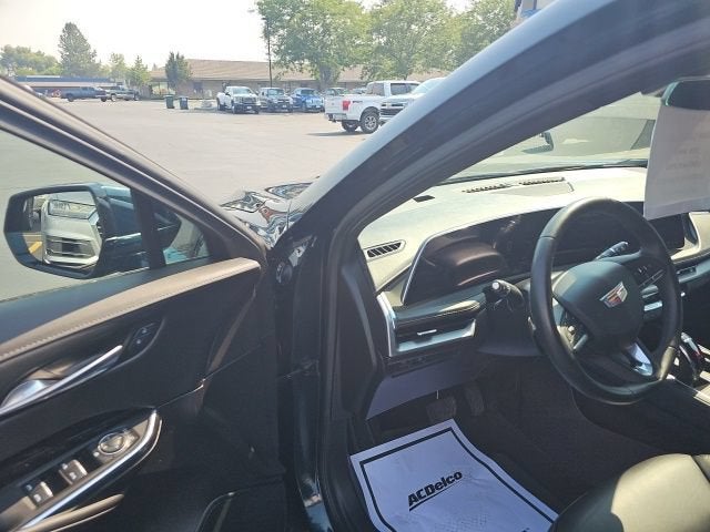 2024 Cadillac XT4 Luxury