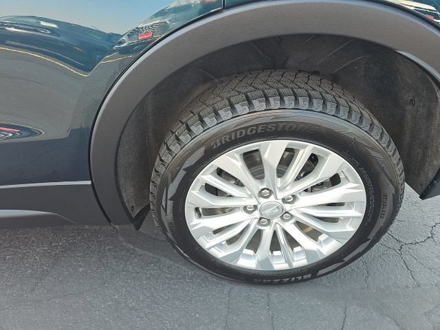 2024 Cadillac XT4 Luxury