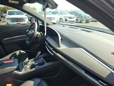 2024 Cadillac XT4 Premium Luxury