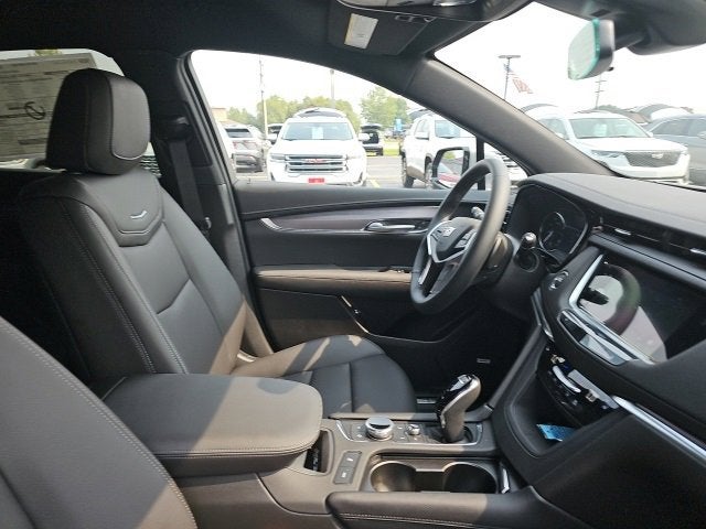 2025 Cadillac XT5 Luxury