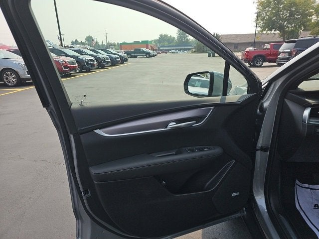 2025 Cadillac XT5 Luxury