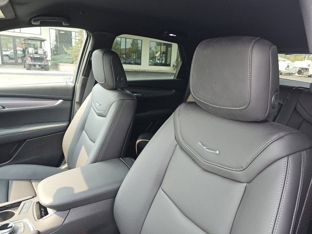 2025 Cadillac XT5 Luxury