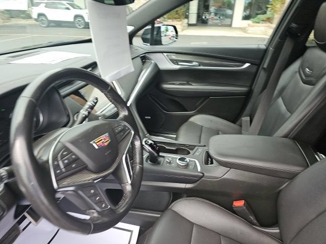 2025 Cadillac XT5 AWD Sport