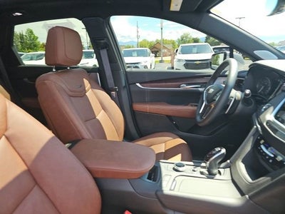 2025 Cadillac XT5 Sport