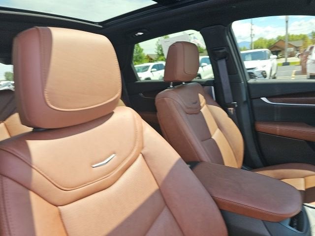 2025 Cadillac XT5 Sport
