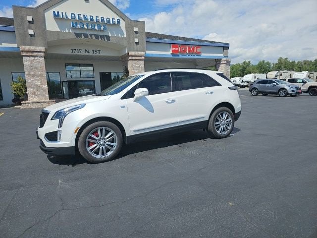 2025 Cadillac XT5 Sport