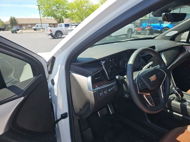 2025 Cadillac XT5 Sport