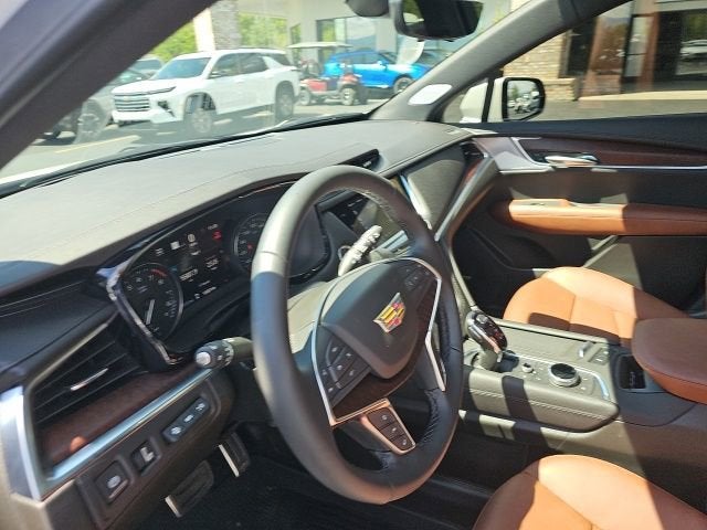 2025 Cadillac XT5 Sport