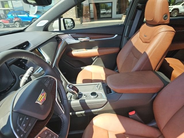 2025 Cadillac XT5 Sport