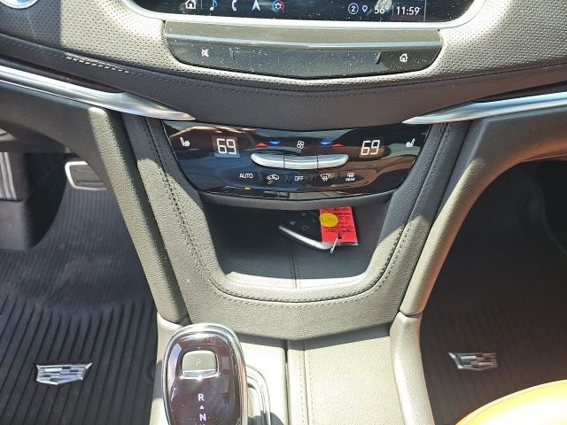 2025 Cadillac XT5 Sport
