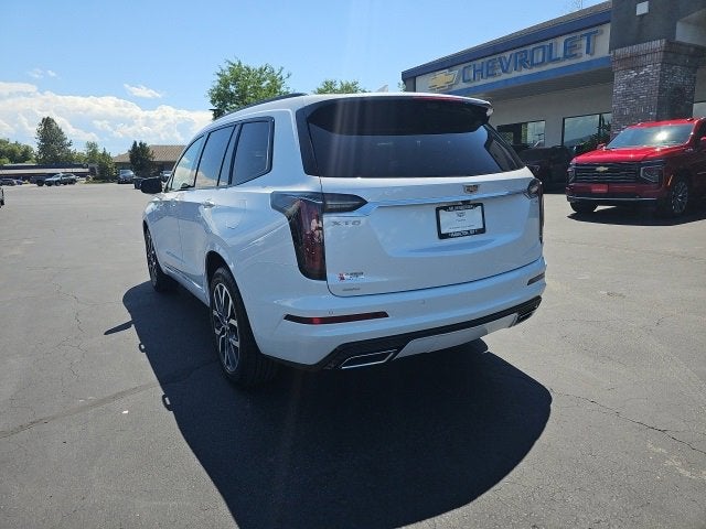 2025 Cadillac XT6 Sport