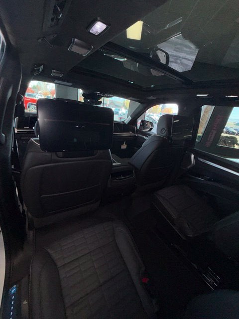 2027 Cadillac Escalade 4WD Platinum Sport