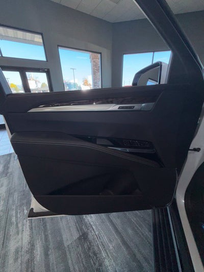 2027 Cadillac Escalade 4WD Platinum Sport
