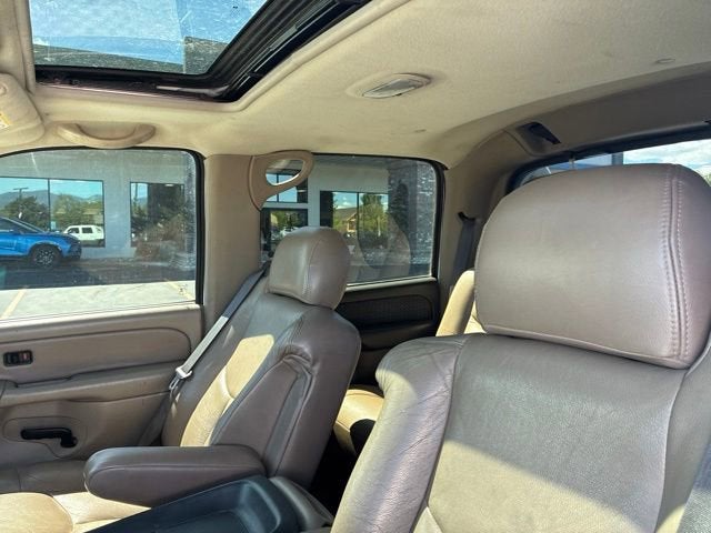 2002 Chevrolet Avalanche BASE