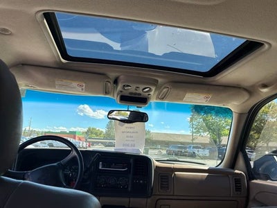 2002 Chevrolet Avalanche BASE