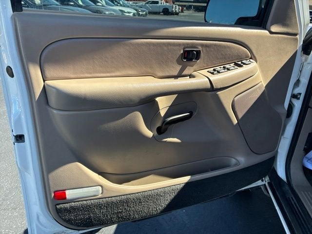 2002 Chevrolet Avalanche BASE