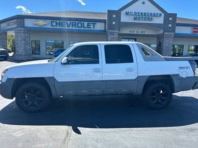 2002 Chevrolet Avalanche BASE