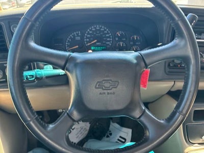 2002 Chevrolet Avalanche BASE