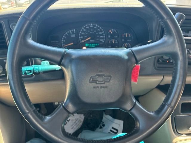 2002 Chevrolet Avalanche BASE