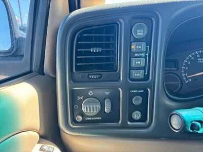 2002 Chevrolet Avalanche BASE