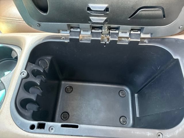 2002 Chevrolet Avalanche BASE