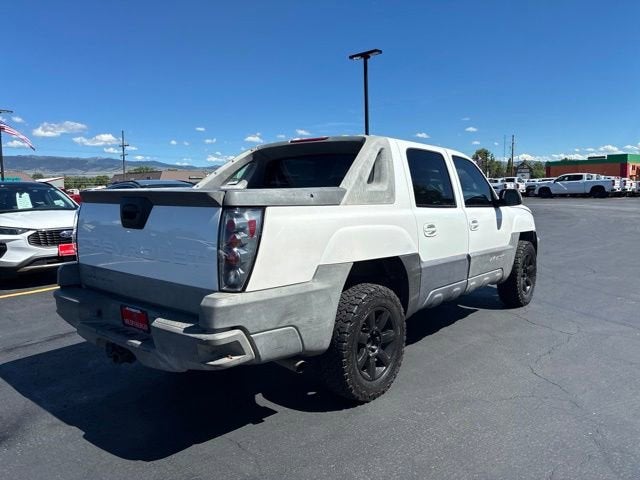 2002 Chevrolet Avalanche BASE