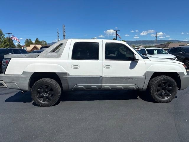 2002 Chevrolet Avalanche BASE