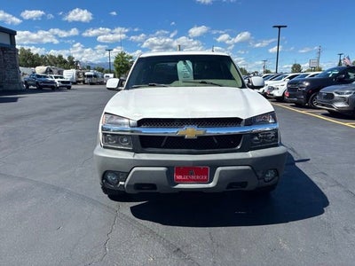 2002 Chevrolet Avalanche BASE