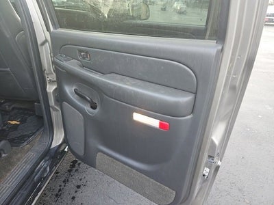 2003 Chevrolet Avalanche BASE