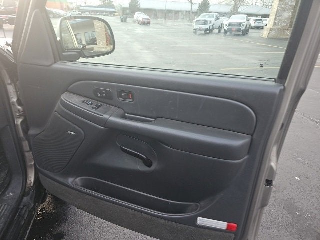 2003 Chevrolet Avalanche BASE