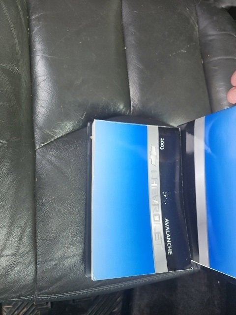 2003 Chevrolet Avalanche BASE