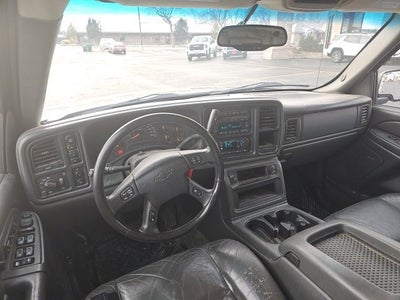 2003 Chevrolet Avalanche BASE