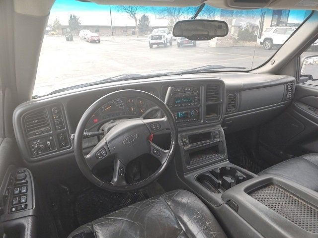 2003 Chevrolet Avalanche BASE