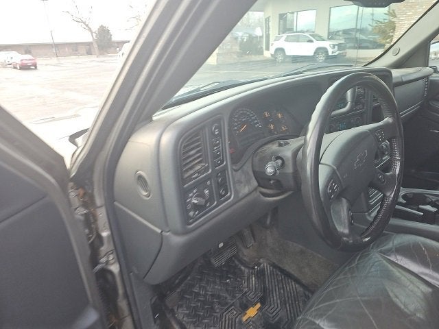 2003 Chevrolet Avalanche BASE