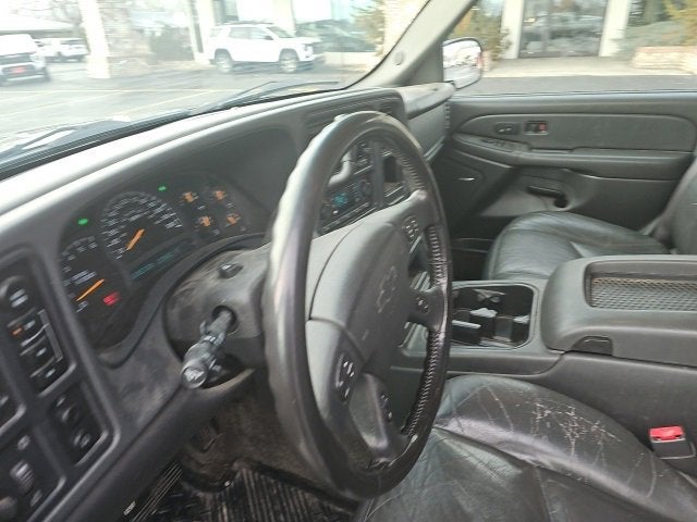 2003 Chevrolet Avalanche BASE