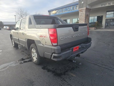 2003 Chevrolet Avalanche BASE