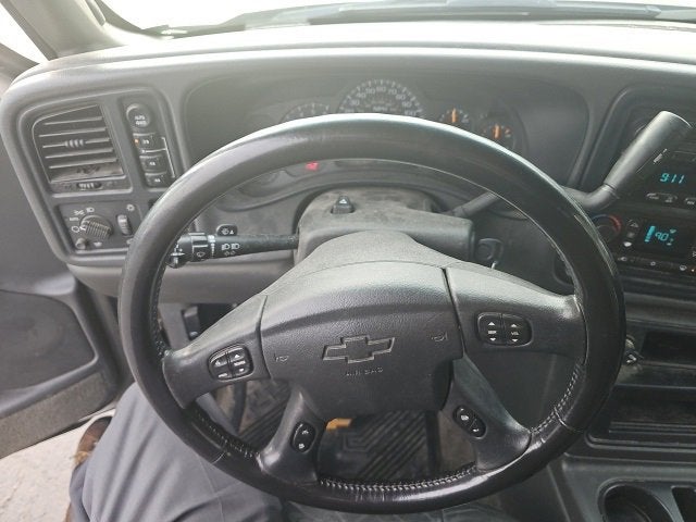 2003 Chevrolet Avalanche BASE