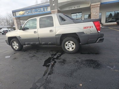 2003 Chevrolet Avalanche BASE